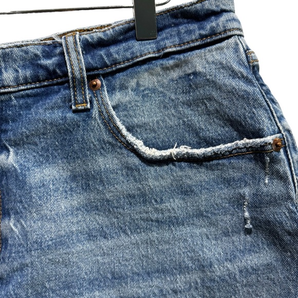 Abercrombie & Fitch Curve Love Mom Shorts Mid Rise 33 Distressed Denim Cutoffs - Picture 3 of 7